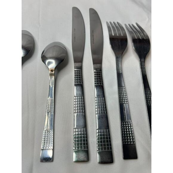 Chic by J A Henckels Zwilling 2 Knives 2 Spoons 1 Teaspoon 2 Forks Replacement - Picture 8 of 11